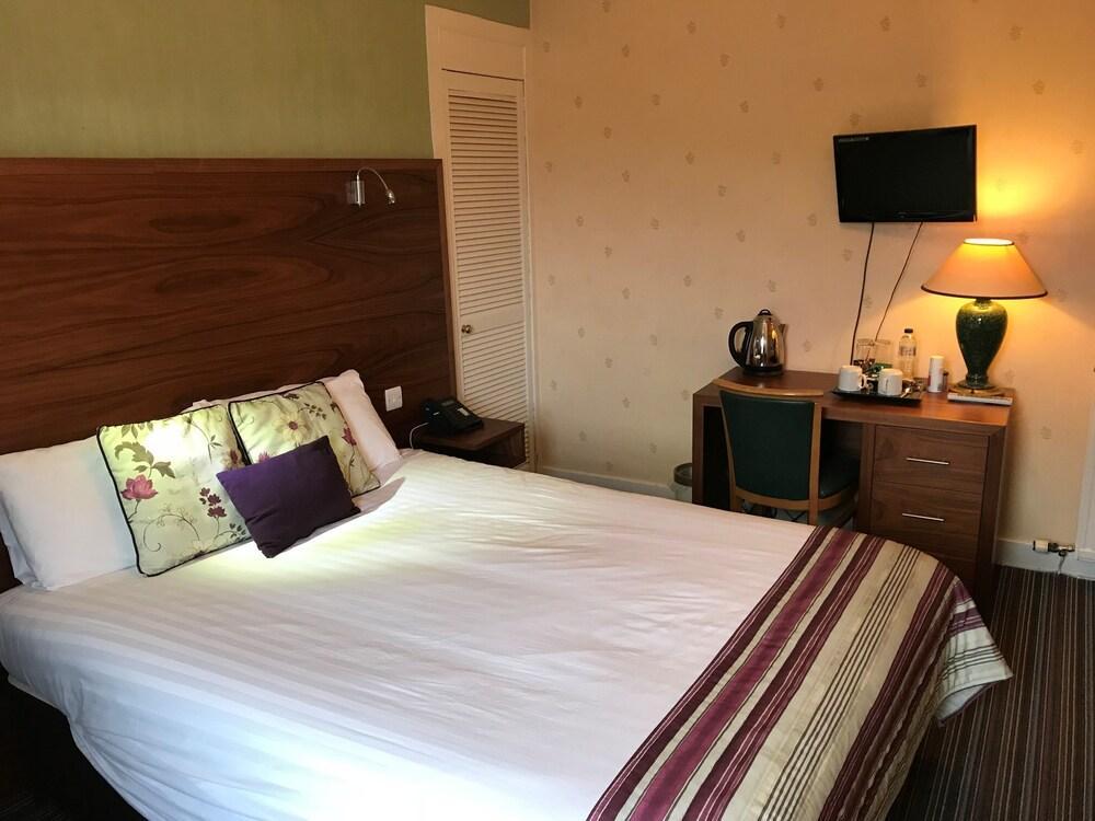 The County Hotel ดาลคีธ ภายนอก รูปภาพ
